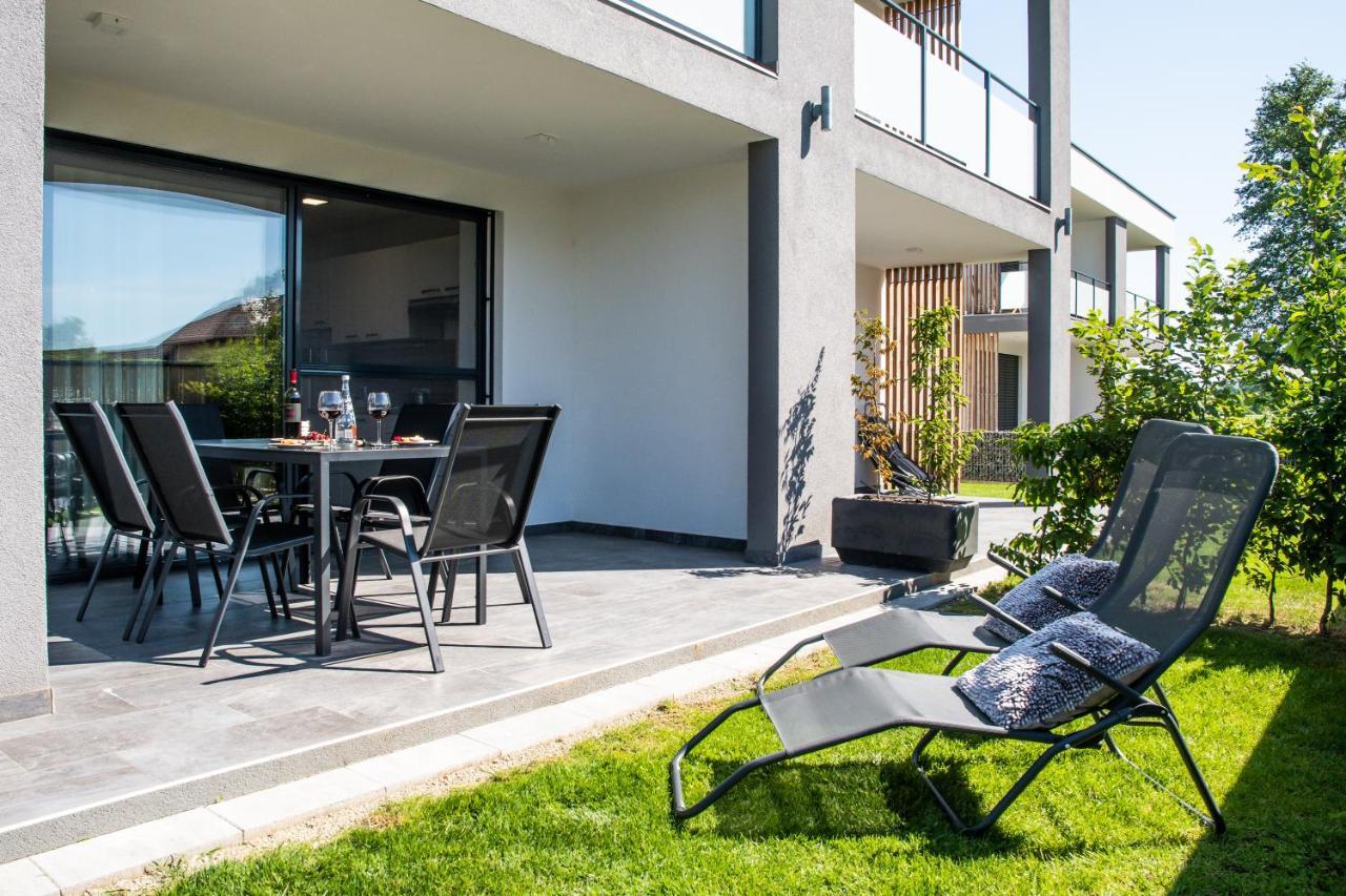 Apartmaji Banonia " Poletni Vetrc " Бановци Экстерьер фото