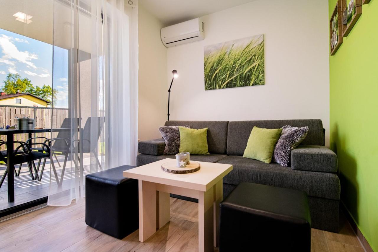 Apartmaji Banonia " Poletni Vetrc " Бановци Экстерьер фото